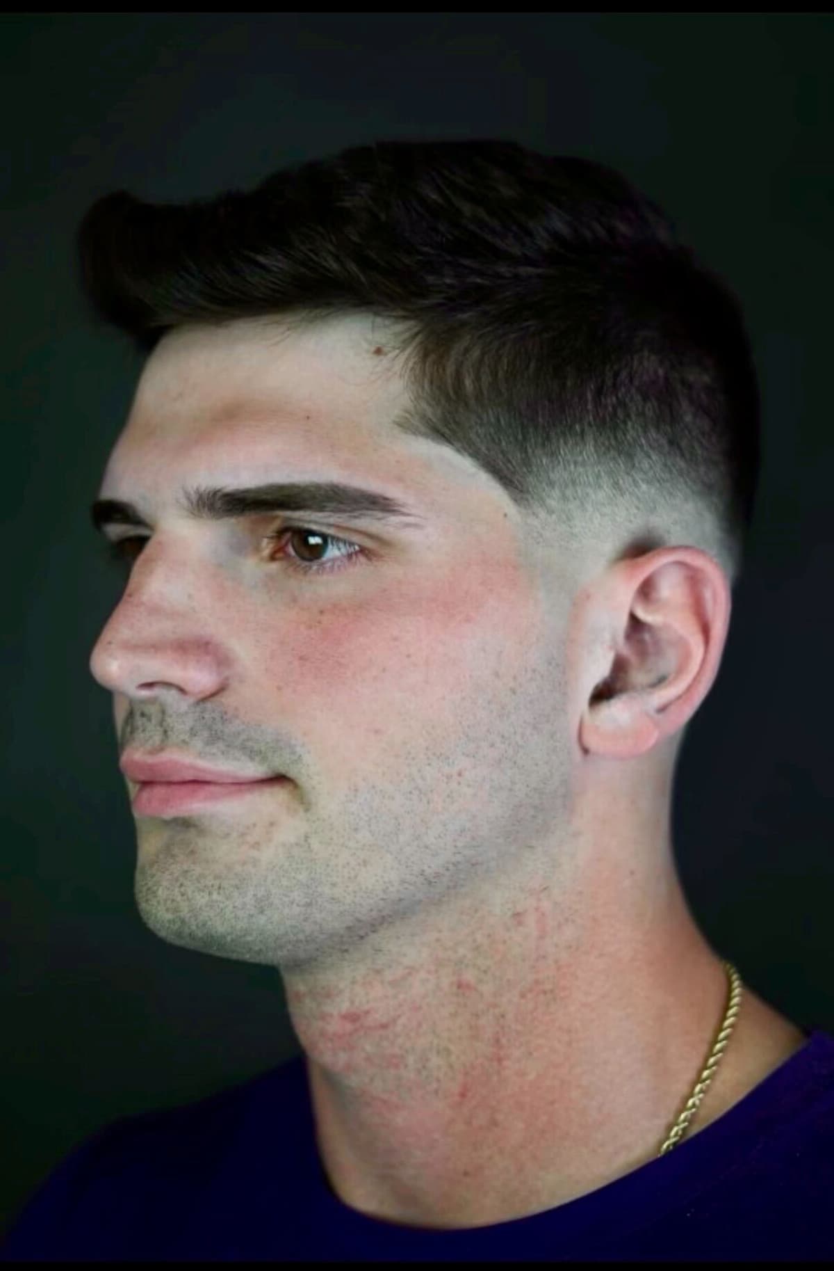 Textured crop with sharp fade side profile